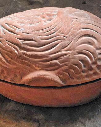 Casseruola in terracotta con coperchio