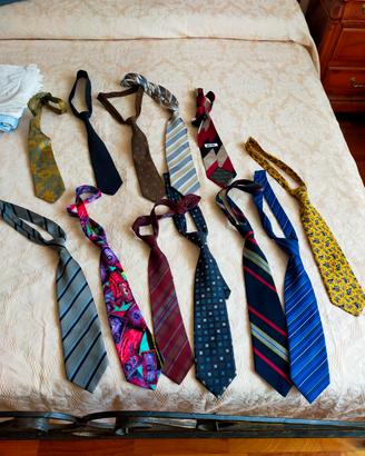 12 cravatte - (per l'uomo elegante )