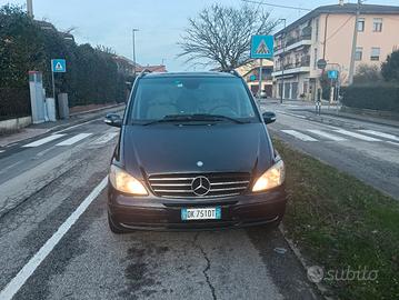 Mercedes Viano autocarro 