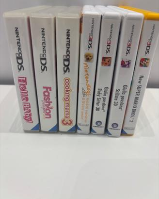 Lotto 7 Giochi Nintendo 3DS con custodia e omaggio