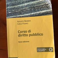Libri universitari per scienze politiche ed econom