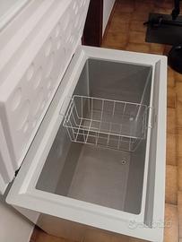 Freezer a pozzetto marca Haier