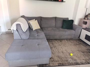 Divano letto con chaise longue e pouf contenitore