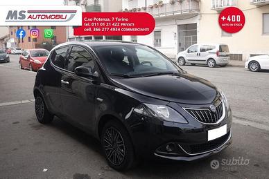 Lancia Ypsilon Lancia 1.0 firefly hybrid Albe...