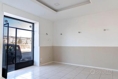 NEGOZIO 35Mq CENTRALE - Nocera Inferiore (SA)