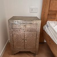 Comodino stile indiano (Metallo Cesellato)