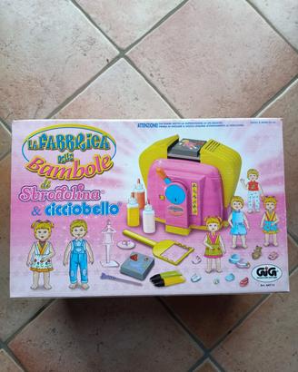 la fabbrica delle bambole