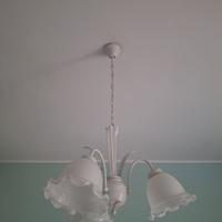 Lampadario a tre luci in ferro battuto laccato 