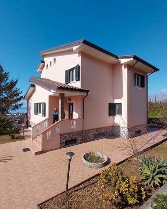 Villa singola panoramica