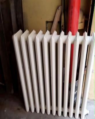 Termosifone calorifero in ghisa