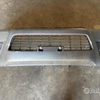 Paraurti anteriore Toyota Hylux 2017