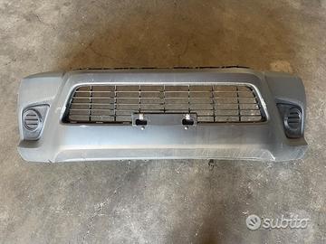 Paraurti anteriore Toyota Hylux 2017