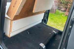 Box camperizzazione letto  per auto universale