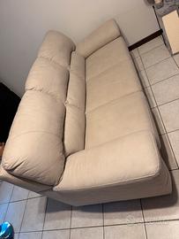 Divano tre posti beige/panna in pelle