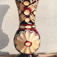 Vaso di legno lavorato a mano