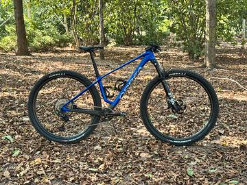 Orbea Alma M20 MY2025 - Oquo Carbon - Fox