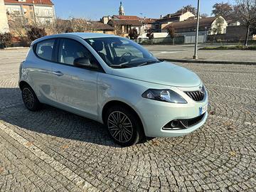 LANCIA YPSILON GOLD HYBRID