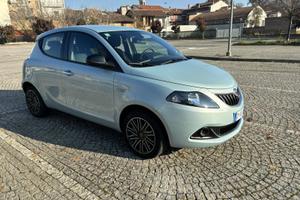 LANCIA YPSILON GOLD HYBRID