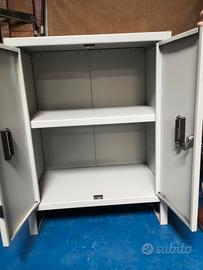 armadietto metallico