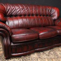 Divano Chesterfield bergere 3 posti pelle bordeaux