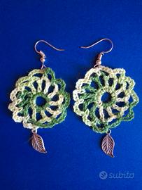 orecchini realizzati a uncinetto 