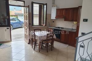 Bilocale arrerdato su due livelli termoautonomo