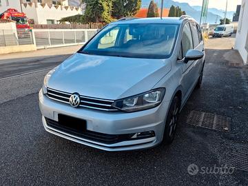Volkswagen Touran 2.0 TDI 150 CV SCR DSG Highline