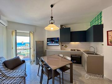 Bilocale fronte mare 6 posti letto