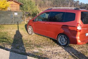 Ford tourneo 