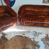 salotto completo vintage tenuto maniacalmente 