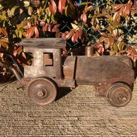 Antica locomotiva da lancio per Luna Park