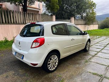 Clio pronta all’uso