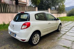 Clio pronta all’uso