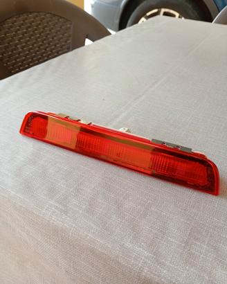 fanale terzo stop Toyota Yaris 2009