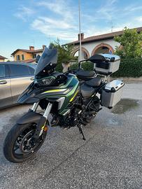 Benelli trk 702 stradale 