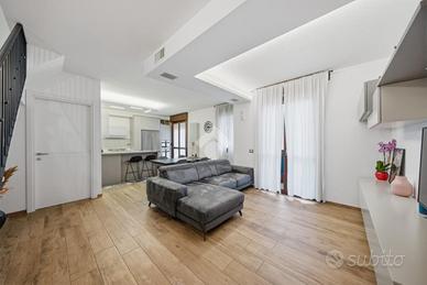 4 LOCALI A REGGIO NELL'EMILIA