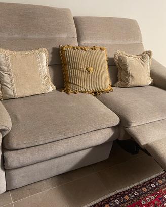 Divano a due posti + poltrona Chateau d’Ax