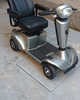 Sedia a rotelle scooter