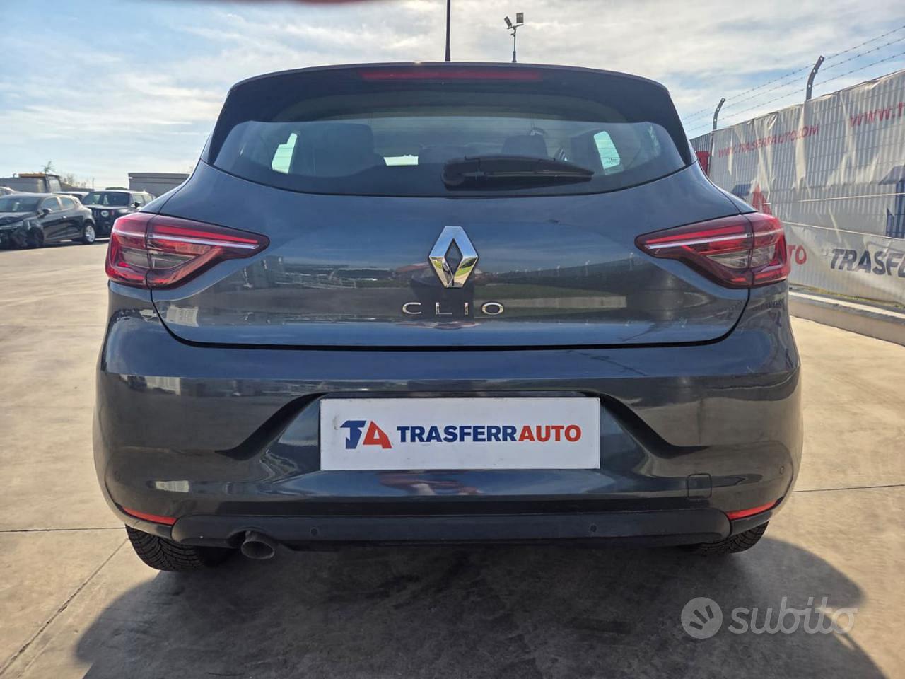 Renault Clio 2022 photo 3