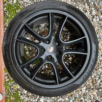 Cerchi porsche e gomme pirelli