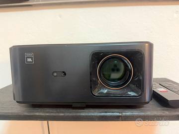 Proiettore Yaber con casse JBL