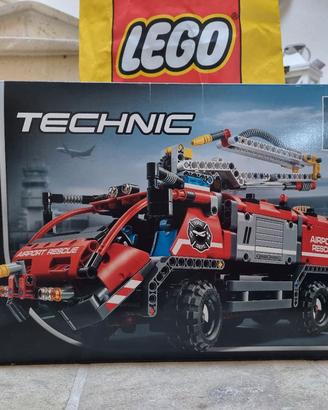 Lego technic 42068 Airport Secure Vehicle