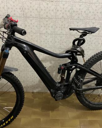 Bici elettrica giant ammortizzatori kashima