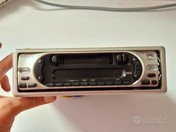 Autoradio SONY con musicassette 