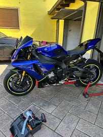 Yamaha r1