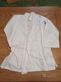 Kimono e protezioni karate