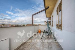 Attico / Mansarda di 102 m² con 3 locali e posto a
