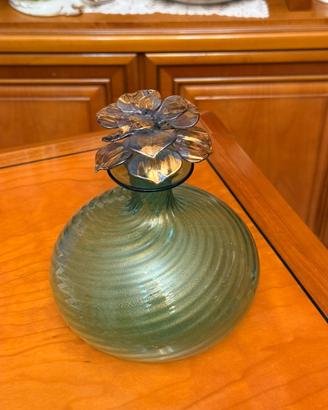 Vaso decorativo vetro verde con fiore