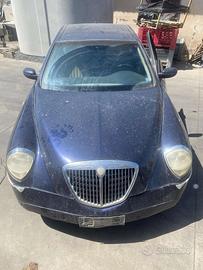 Per ricambi Lancia Thesis 2.4 110kw gasolio 841C00