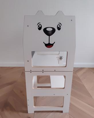 Torre di apprendimento montessoriana